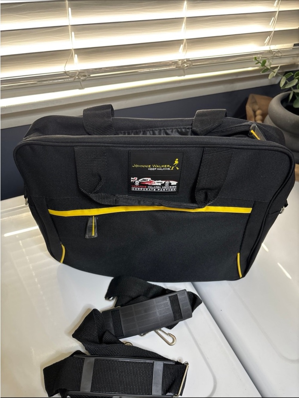 Johnny Walker case Logic/bag table laptop case